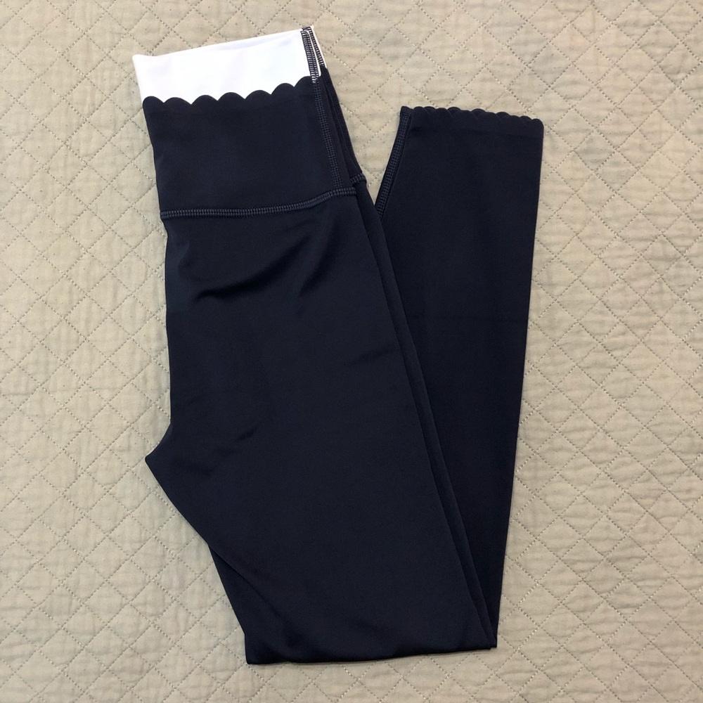 NWT aerie navy scalloped leggings